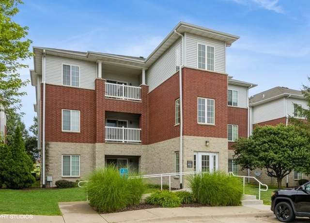Property at 4335 York Pl, Iowa City, IA 52245, 2 beds, 1 bath