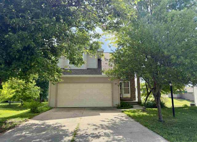 Property at 580 Avalon Pl, Coralville, IA 52241, 4 beds, 3.5 baths