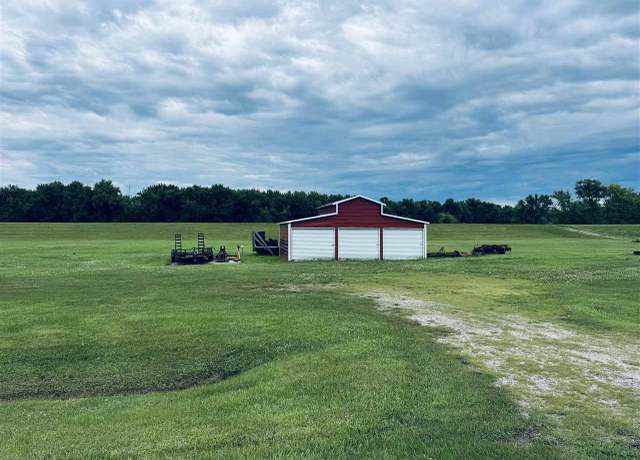 Property at 879 E Main St, Marengo, IA 52301