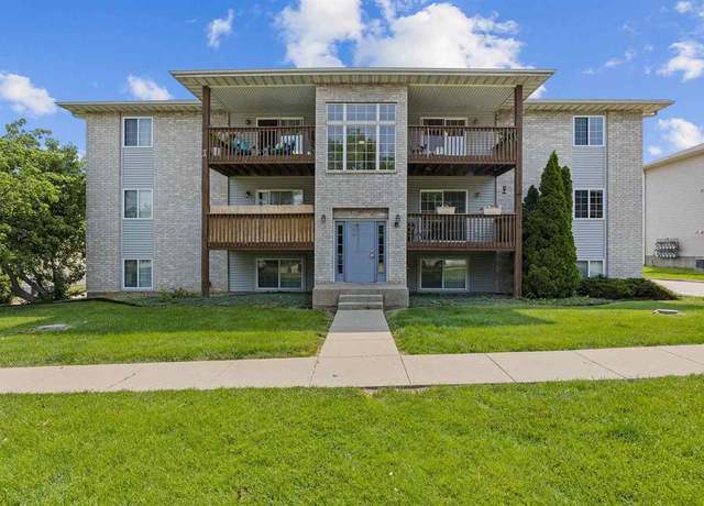Property at 72 West Side Dr, Iowa City, IA 52246, 2 beds, 1 bath
