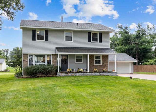 Property at 745 Eastview Dr, Robins, IA 52328, 5 beds, 2 baths