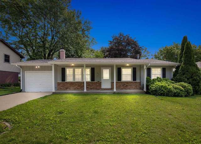 Property at 818 Keswick Dr, Iowa City, IA 52246, 3 beds, 3 baths