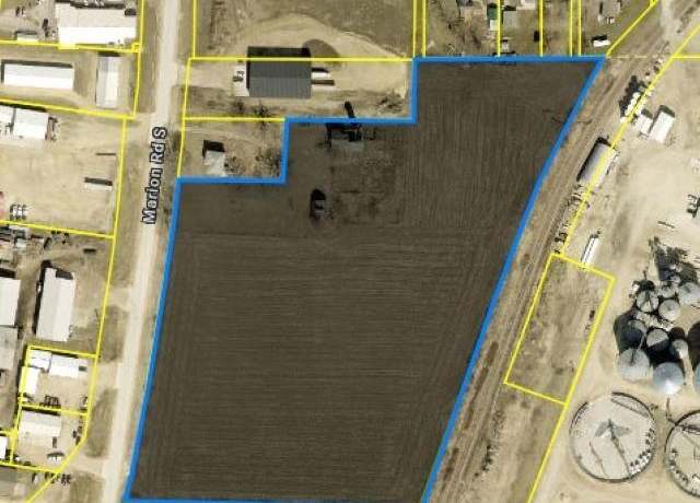 Property at 500 Marion Rd Rd S, Central Cityname, IA 52214