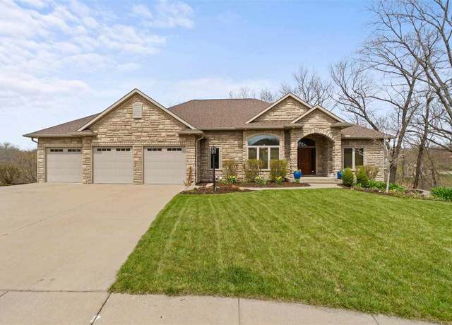 Property at 941 Timber Ridge Ct, Coralville, IA 52241, 4 beds, 3.5 baths