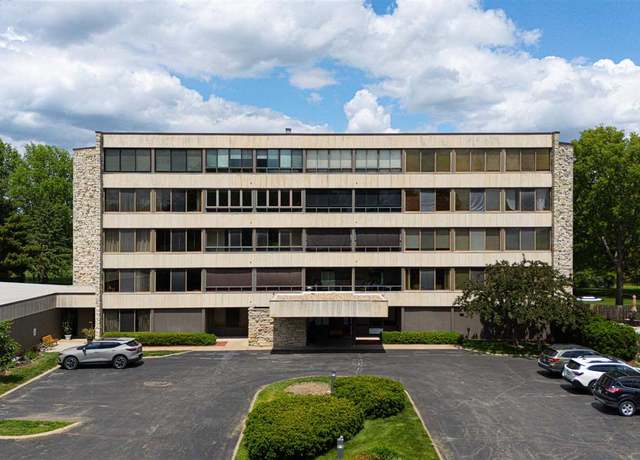 Property at 820 Club House Rd Unit 4e, North Liberty, IA 52317, 3 beds, 2 baths