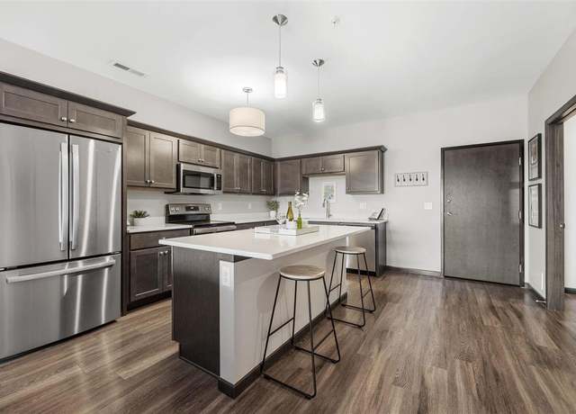 Property at 2873 Spring Rose Cir #206, Coralville, IA 52241, 2 beds, 2 baths