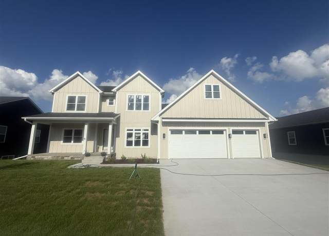 Property at 1700 Green Oak Pass, Tiffin, IA 52340, 6 beds, 3.5 baths
