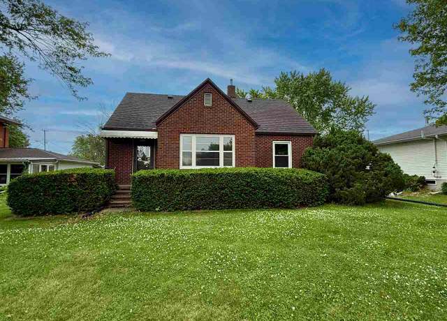 Property at 133 W Broad St, North English, IA 52316, 2 beds, 1.5 baths