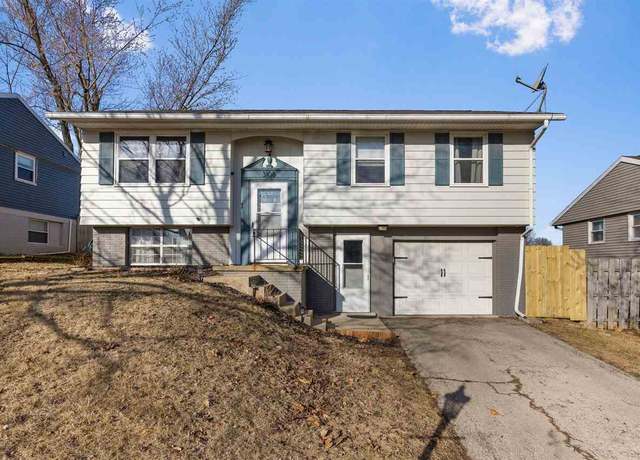 Property at 3108 Huxley Ln SW, Cedar Rapids, IA 52404, 3 beds, 1.5 baths