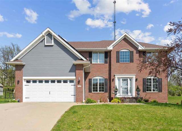 Property at 925 Rolling Creek Dr Dr NE, Cedar Rapids, IA 52402, 5 beds, 3.5 baths