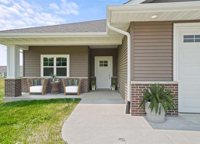 Property at 213B Timberline Ter, Kalona, IA 52247, 3 beds, 3 baths