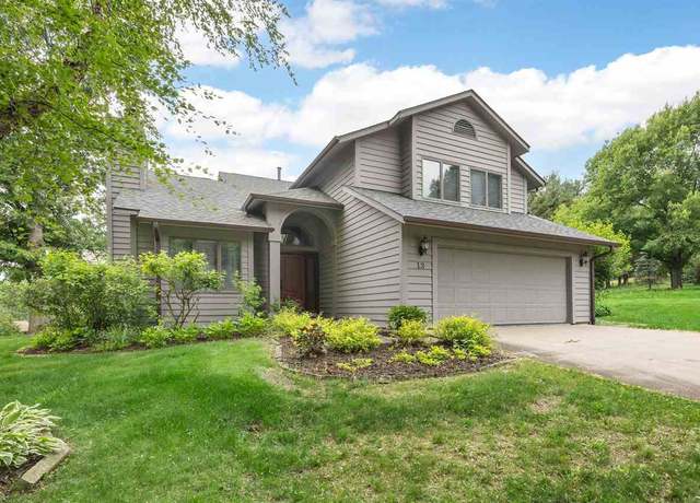 Property at 13 South View Dr Dr NE, Iowa City, IA 52240, 3 beds, 3 baths