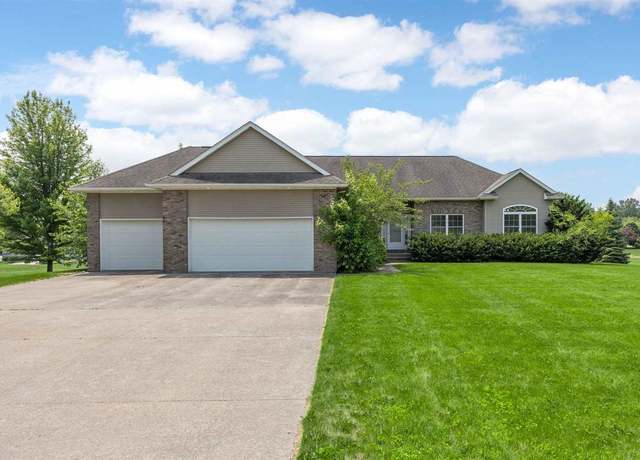 Property at 3017 Peaceful Dr, Riverside, IA 52327, 4 beds, 3 baths