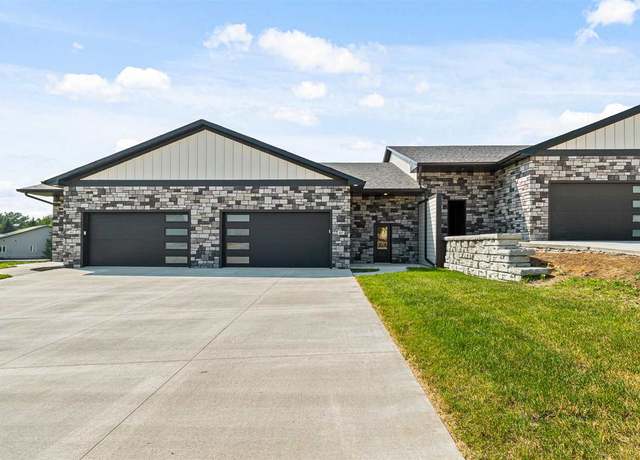 Property at 405 E Main St, Solon, IA 52333, 2 beds, 2 baths