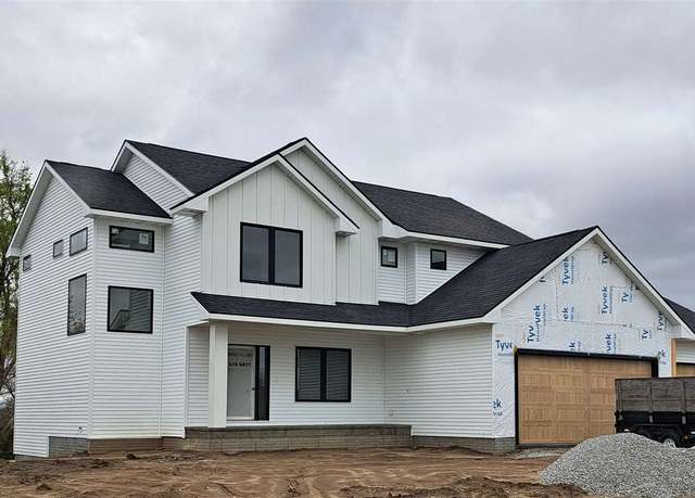 Property at 616 Cedar Bend Dr, Solon, IA 52333, 5 beds, 3.5 baths