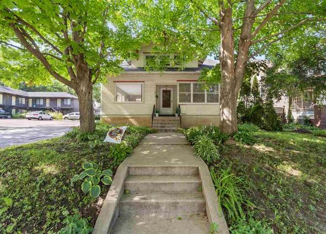 Property at 1036 E Court St, Iowa City, IA 52240, 4 beds, 3 baths