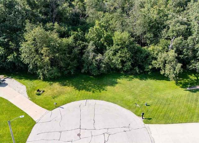 Property at Lot 10 Kervin Ct, Robins, IA 52328