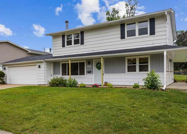 Property at 1920 26th St, Marion, IA 52302, 4 beds, 2 baths