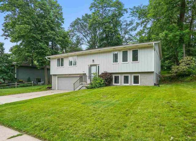 Property at 115 N Westminster St, Iowa City, IA 52245, 4 beds, 3 baths