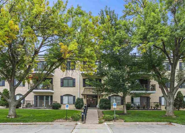 Property at 2135 1st Ave SE #215 Ave, Cedar Rapids, IA 52402, 2 beds, 2 baths