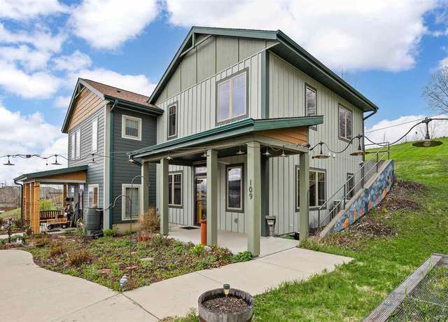 Property at 109 Prairie Hill Ln, Iowa City, IA 52246, 3 beds, 2 baths