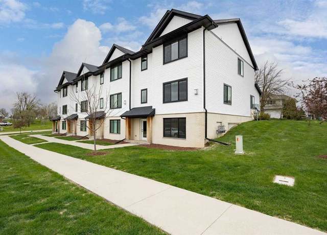 Property at 282 Kenneth Dr, Iowa City, IA 52245, 3 beds, 2.5 baths