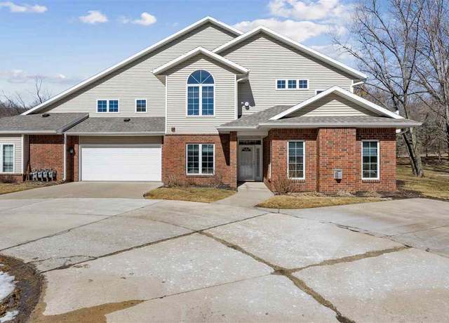 Property at 32 Camborne Cir, Iowa City, IA 52245, 3 beds, 2 baths