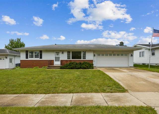 Property at 2430 Victoria Dr Dr SW, Cedar Rapids, IA 52404, 2 beds, 2 baths