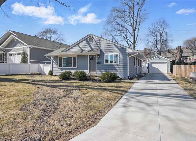 Property at 31 Leamer Ct, Iowa City, IA 52246, 2 beds, 1 bath