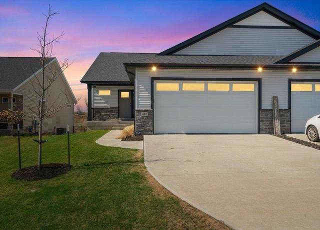 Property at 412 Dawson Dr, IA 52358, 4 beds, 3 baths