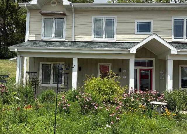 Property at 171 Prairie Hill Ln, Iowa City, IA 52246, 2 beds, 1 bath