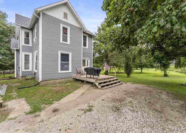 Property at 1639 S Iowa Ave, Washington, IA 52353, 4 beds, 2 baths