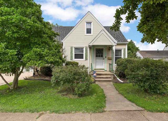 Property at 3218 C Ave Ave NE, Cedar Rapids, IA 52402, 3 beds, 1.5 baths