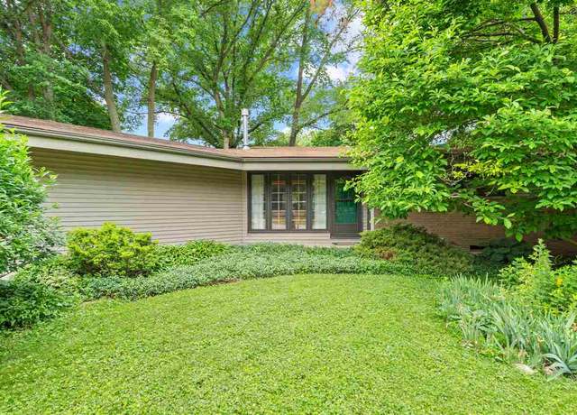 Property at 15 S 7th Ave, Iowa City, IA 52245, 3 beds, 2 baths