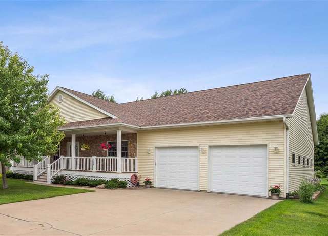 Property at 709 Bergamot Ln, Solon, IA 52333, 3 beds, 3 baths