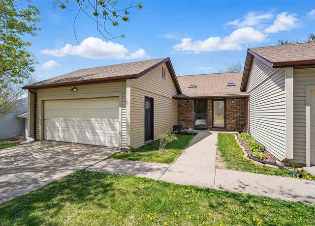 Property at 1937 South Ridge Dr, Coralville, IA 52241, 3 beds, 2 baths