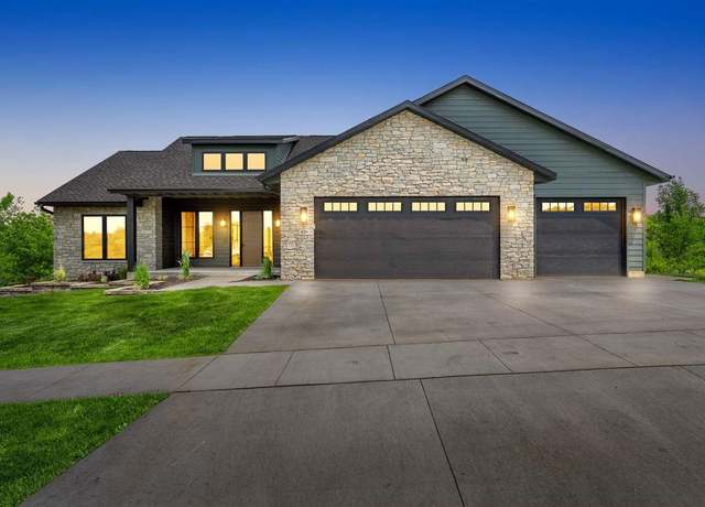Property at 929 Allison Way, Iowa City, IA 52245, 5 beds, 3 baths