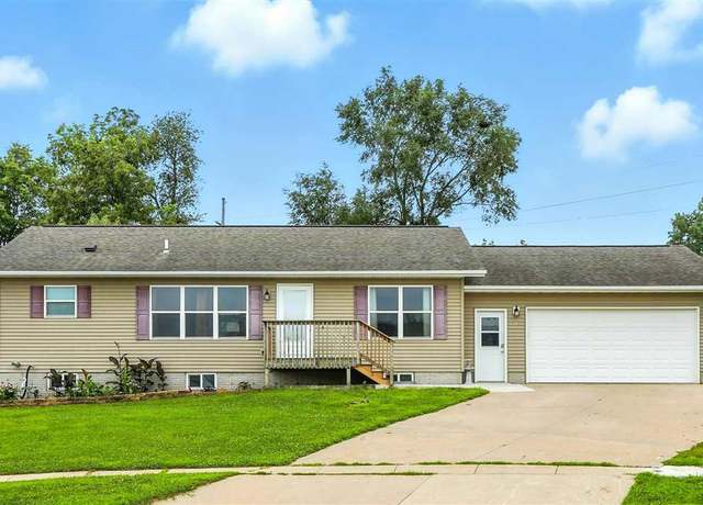 Property at 219 Taylor Dr, Lone Tree, IA 52755, 2 beds, 2 baths