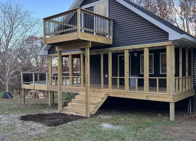 Property at 4068 Western Dr, Brooklyn, IA 52211, 2 beds, 3 baths