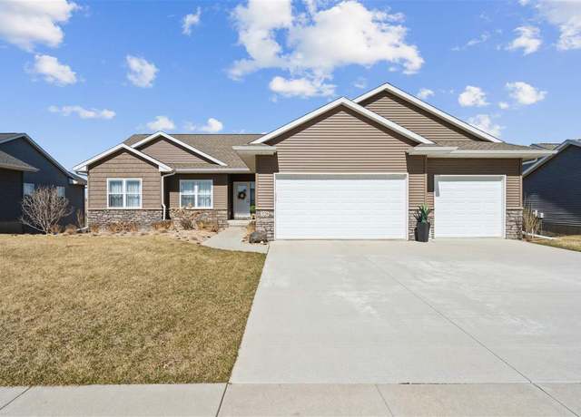 Property at 3220 Artesian Rd, Marion, IA 52302, 5 beds, 3 baths