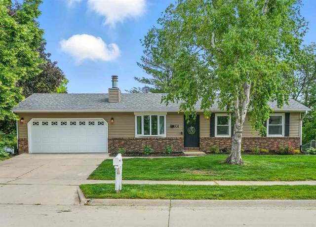 Property at 1010 Briar Dr, Iowa City, IA 52240, 4 beds, 2 baths