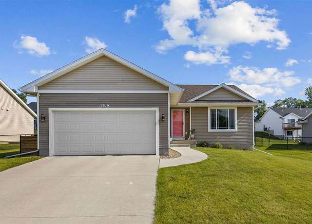 Property at 2106 Shady Grove Rd Rd SW, Cedar Rapids, IA 52404, 3 beds, 2 baths