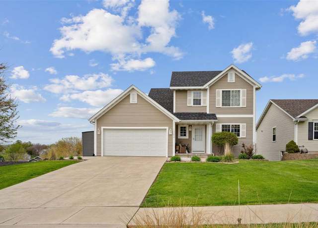Property at 1362 Ozark Rdg, Coralville, IA 52241, 4 beds, 3.5 baths