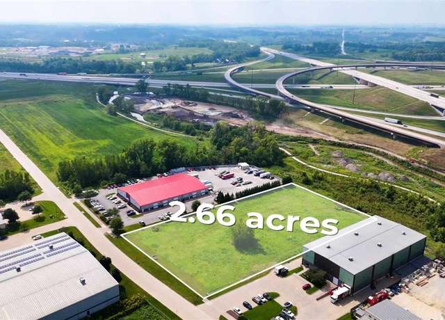 Property at 394 Westcor Dr, Coralville, IA 52241