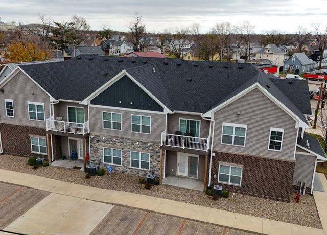 Property at 442 SW 5th Ave, Cedar Rapids, IA 52404, 4 baths