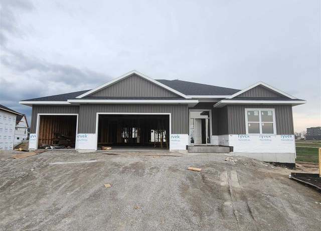 Property at 624 Rock Ridge Rd, Tiffin, IA 52340, 6 beds, 3 baths