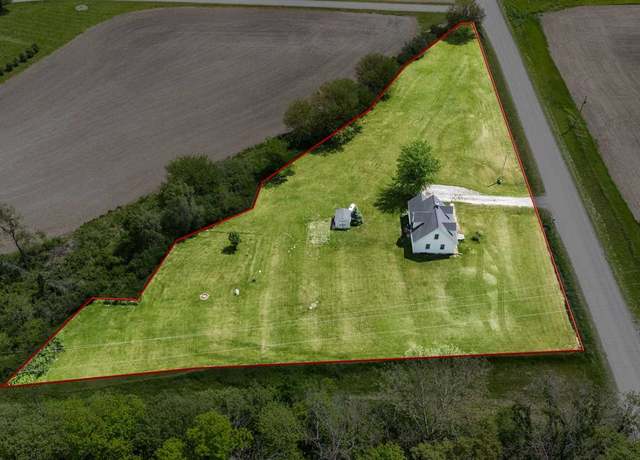 Property at 4378 480th St St SE, Iowa City, IA 52240, 3 beds, 1 bath