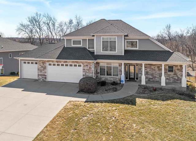 Property at 150 Auburn East Ln, Coralville, IA 52241, 5 beds, 3.5 baths