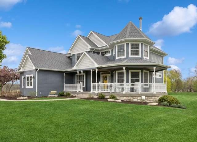 Property at 66 Crabapple Ct, Iowa City, IA 52246, 5 beds, 4.5 baths