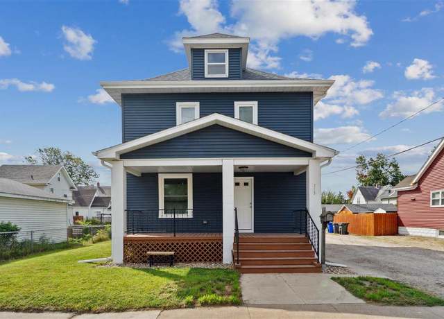 Property at 715 SW 9th Ave, Cedar Rapids, IA 52404, 3 beds, 1 bath